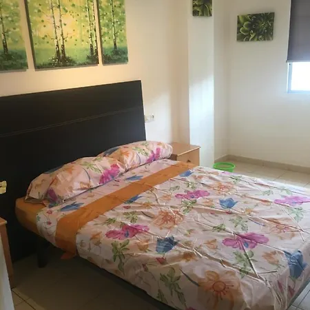 2 Bedroom Jardines Canarios Cristianos Tenerife Apartmán Arona (Tenerife)